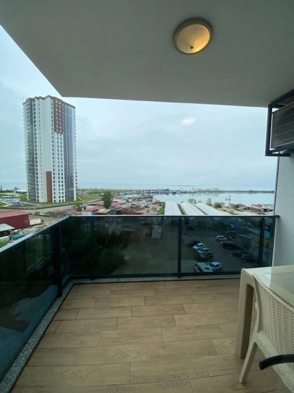 Rena Grand Residence & Suit