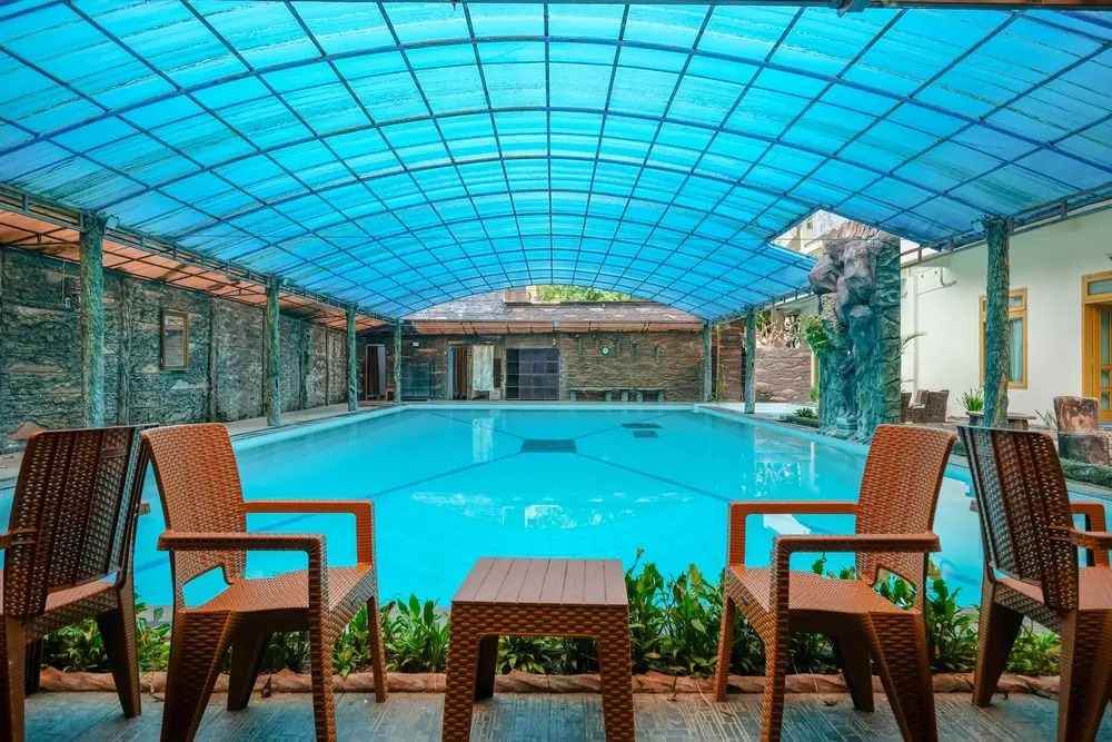 RedDoorz at Savitri Hotel