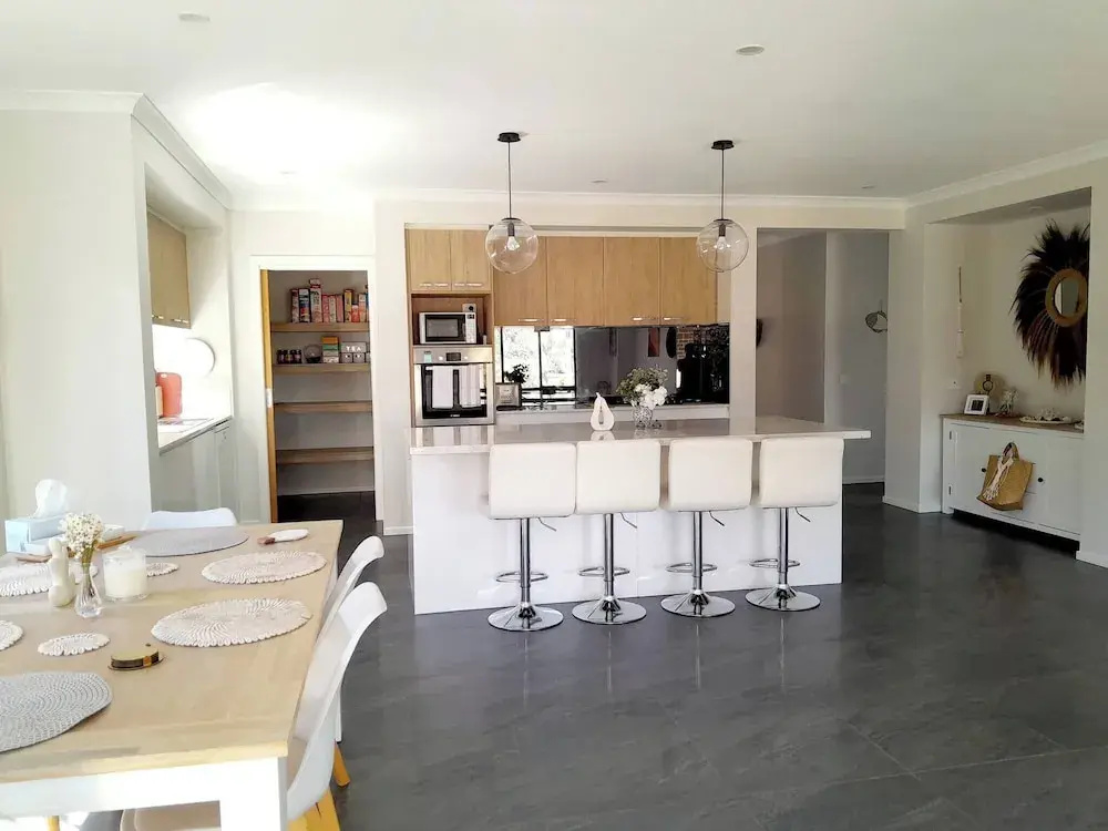 Modern Seaside Boho Incl Breakfast