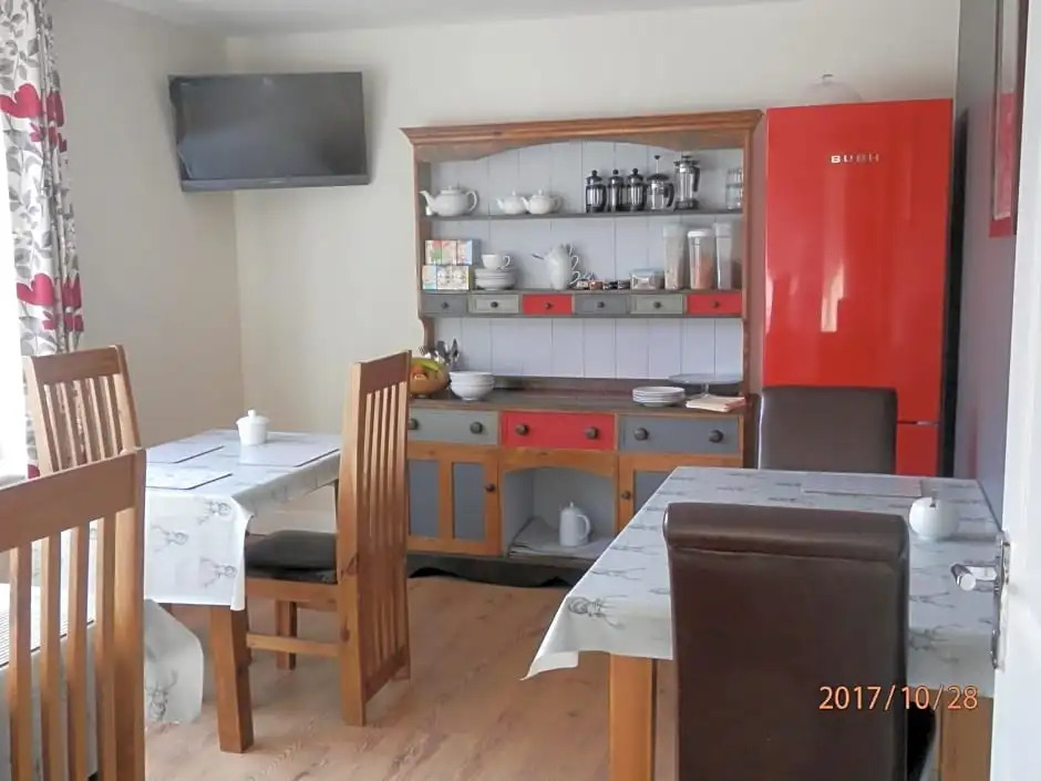 Middle House