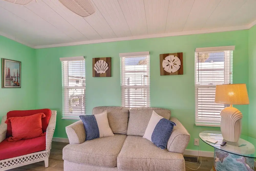 3 Mi to Gulf! Fort Myers Beach Gem w/ Pool Access