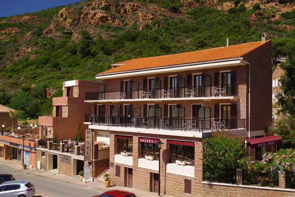 HÃÂ´tel IdÃÂ©al
