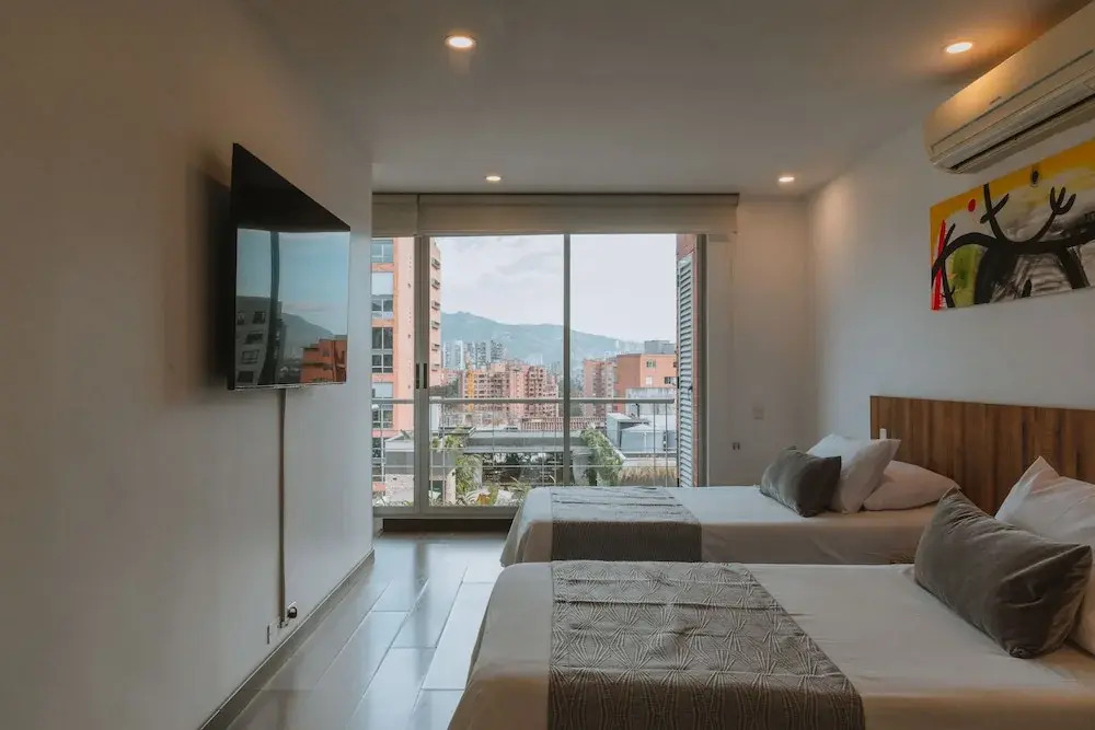 Travelers Orange Suites