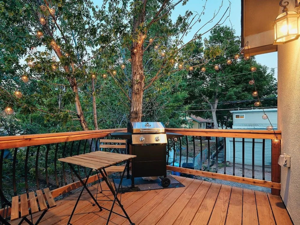Treetop APT Café Olympic Center & Dwntwn