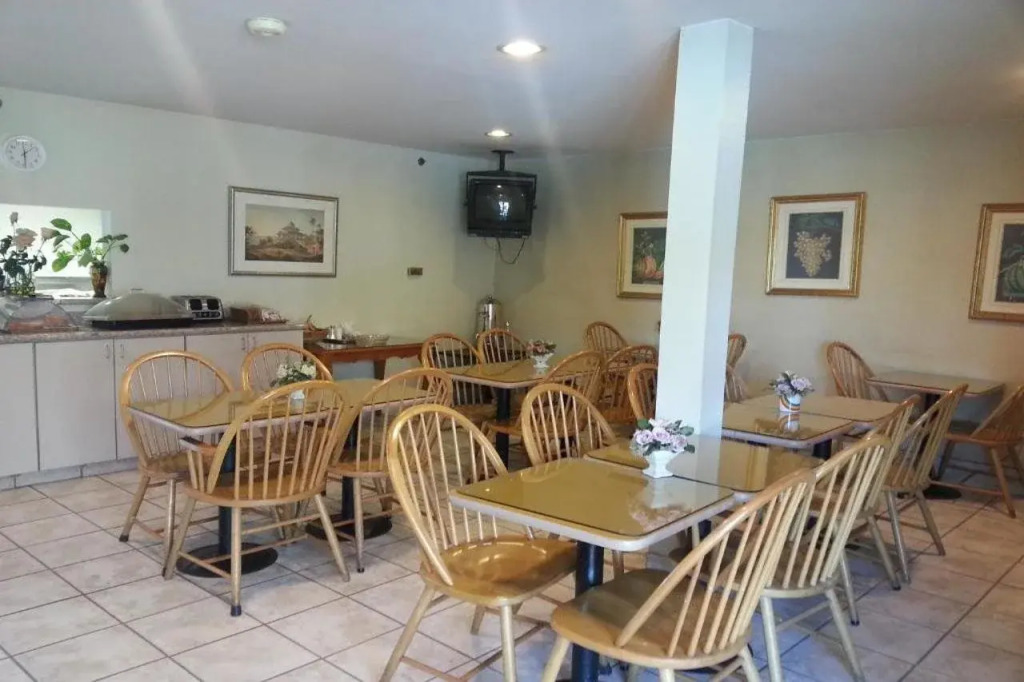 Motel 6 - Anaheim Hills, CA