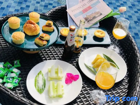 Xishuangbanna Jinghong Monaco Hotel (Gaozhuang Star Night Market)