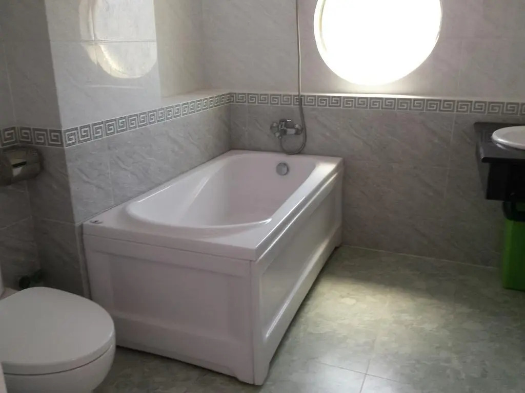 Nam Viet Hotel