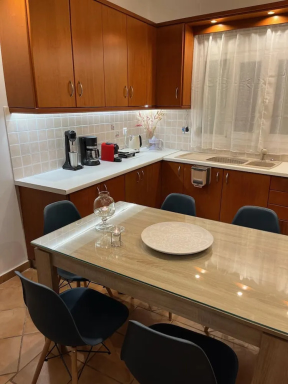 Olive Gem 2-bed Apt Sleeps 4 With Fireplace