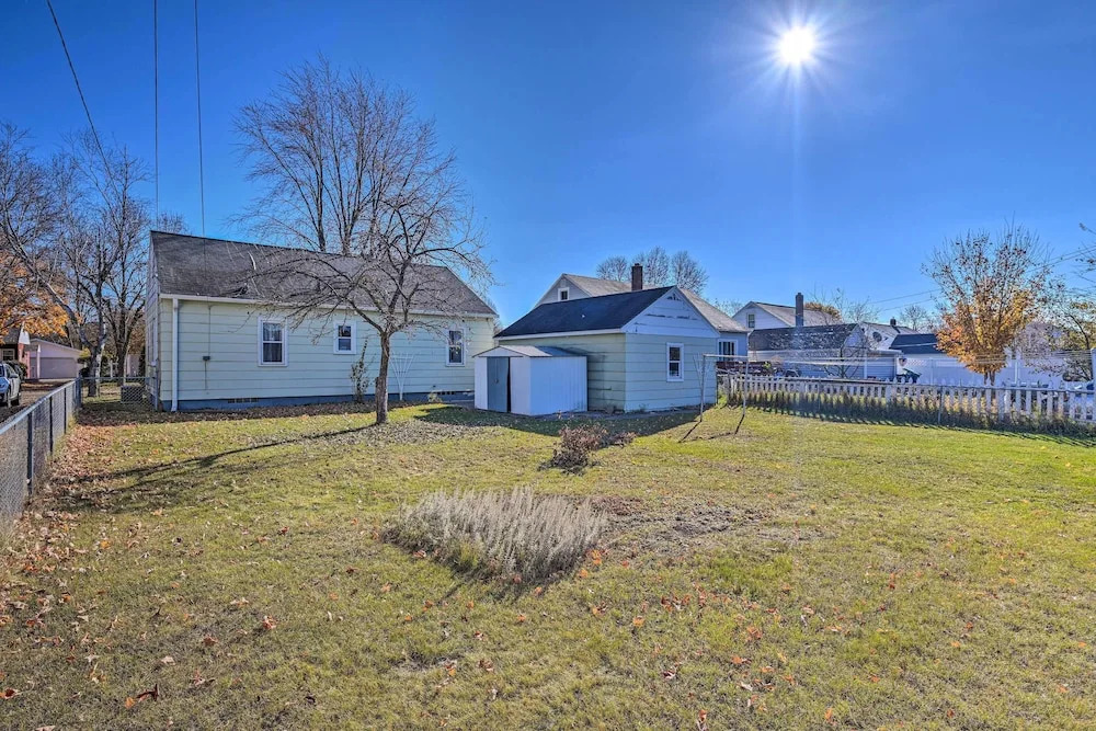 Charming Family Home ~ 4 Mi to Granite Peak!