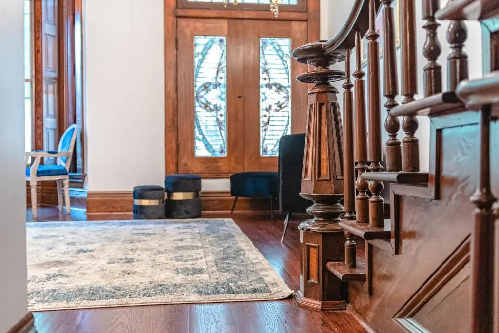 Luxurious classic Gold coast villa for 12 guests
