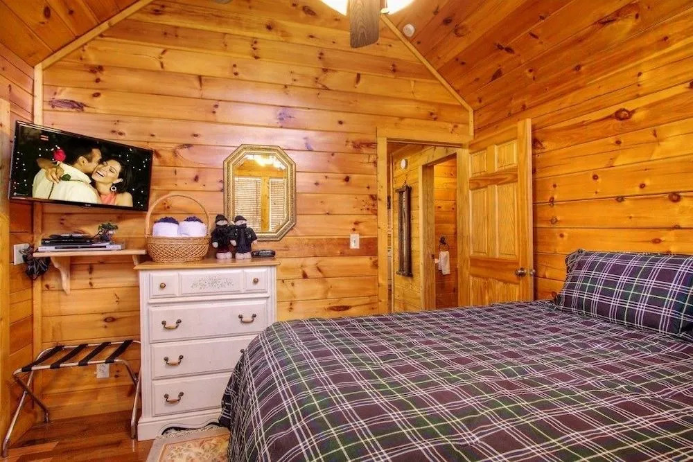 Bear Top Hideaway 1 Bedroom 1 Bathroom Cabin