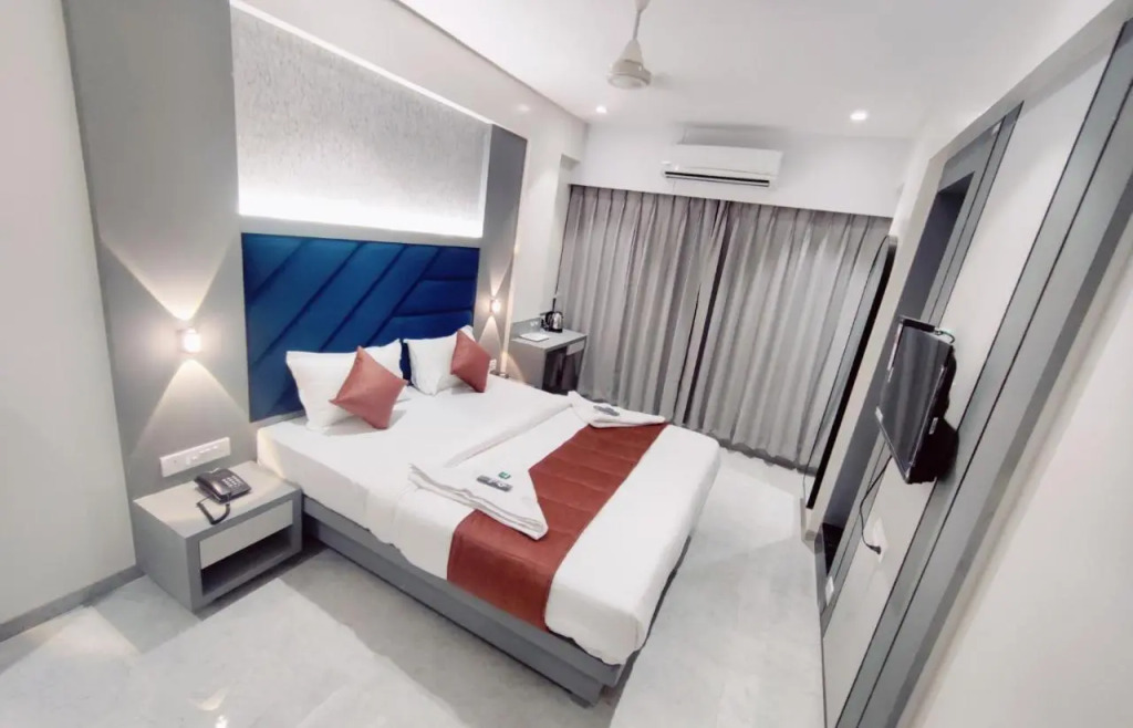 Hotel Everest Residency