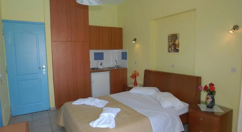 Lakis Studios