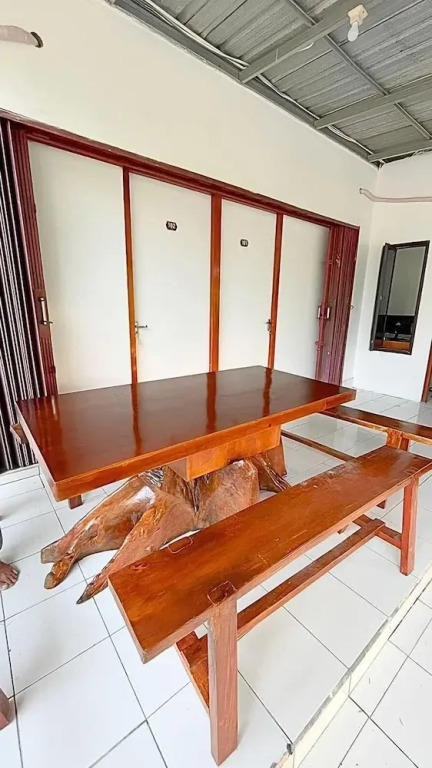 Djuragan Kamar Halona