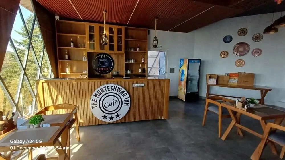 The Mukteshwar Inn Rooftop Cafe