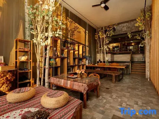 JuHui Art Sea View B&B