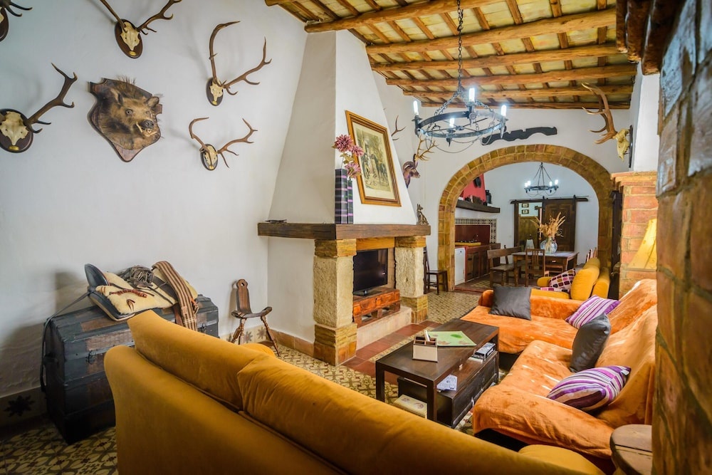 House With 3 Bedrooms in Peñaflor, With Private Pool, Enclosed Garden