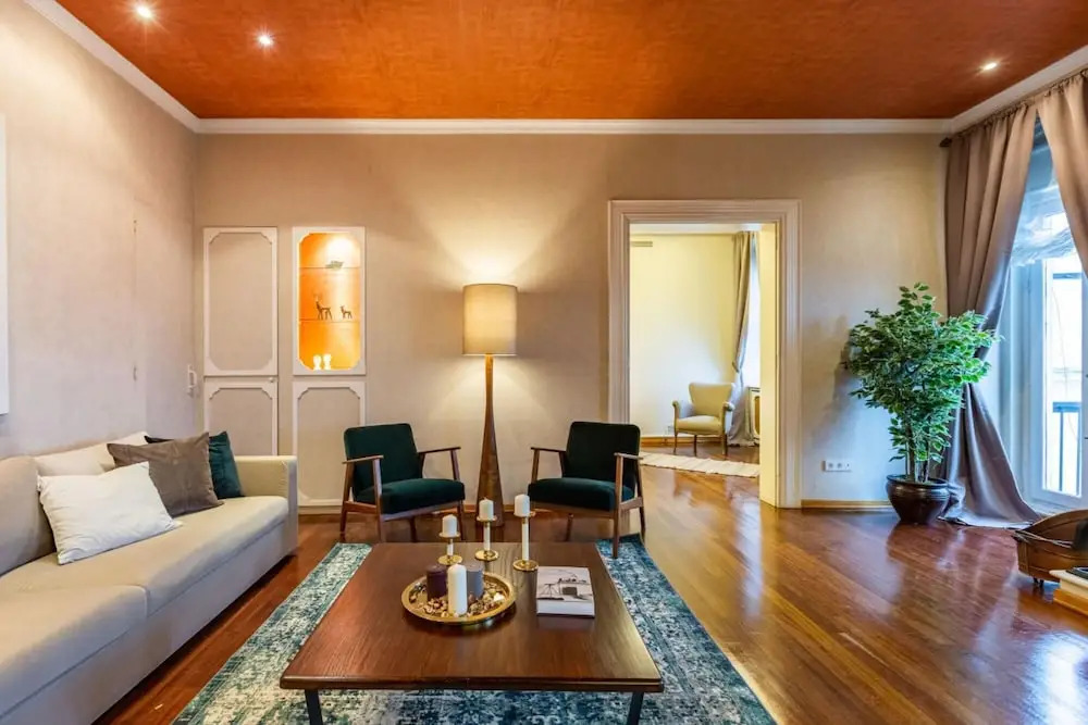Flat With Balcony and Bosphorus View in Beyoglu