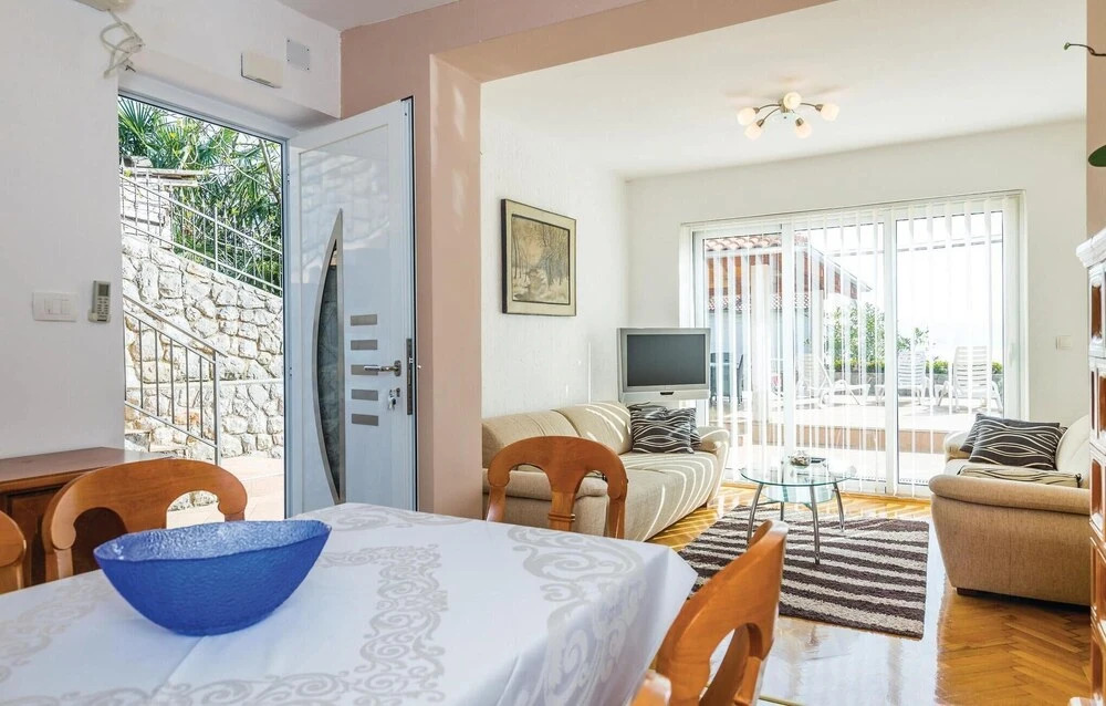 Amazing Home in Lovran With Wifi and 2 Bedrooms