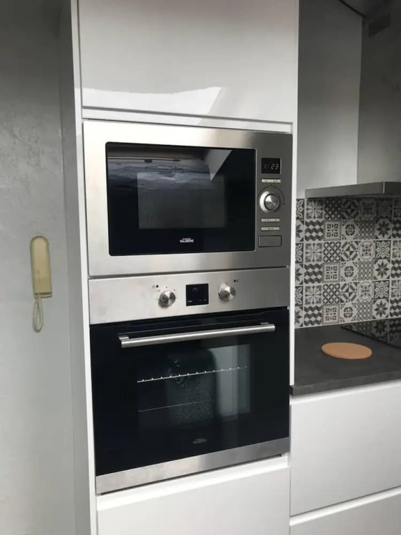 Apartment with 3 Bedrooms in Béziers, with Wonderful Mountain View And Wifi - 17 Km From the Beach