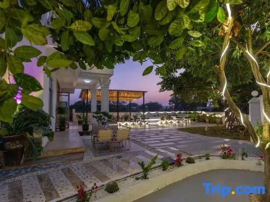 Moyan Light Luxury Sea View Audio-Visual Homestay