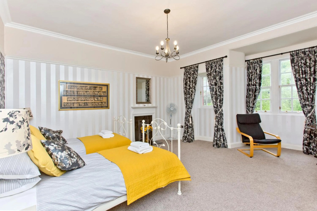 Luxury 3-Bedroom Apartment with Stunning Views at Ramsay Garden