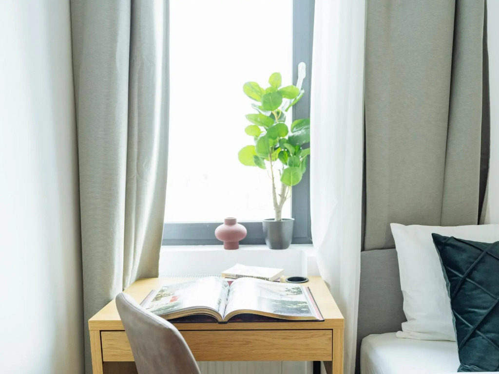 Sunny 2BR Flat - Top Location - Amazing Balcony