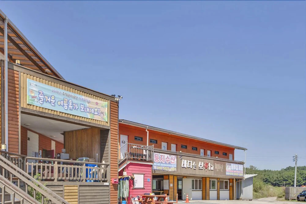 Anmyeondo Badaneun-boigo Pension