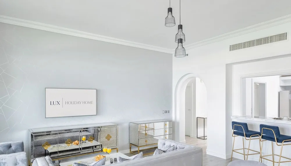 LUX - The Shoreline Beach House