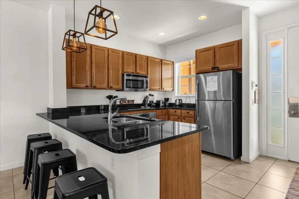 3 Bd 3 Ba Regal Oaks 2671 Rl