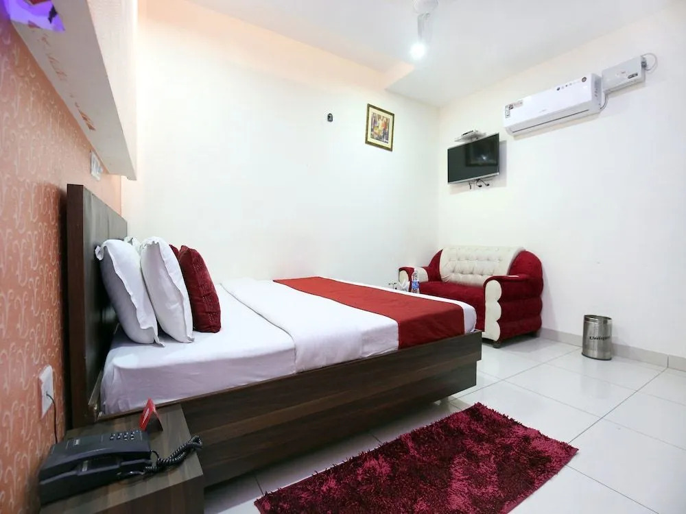 New DK Palace by OYO Rooms