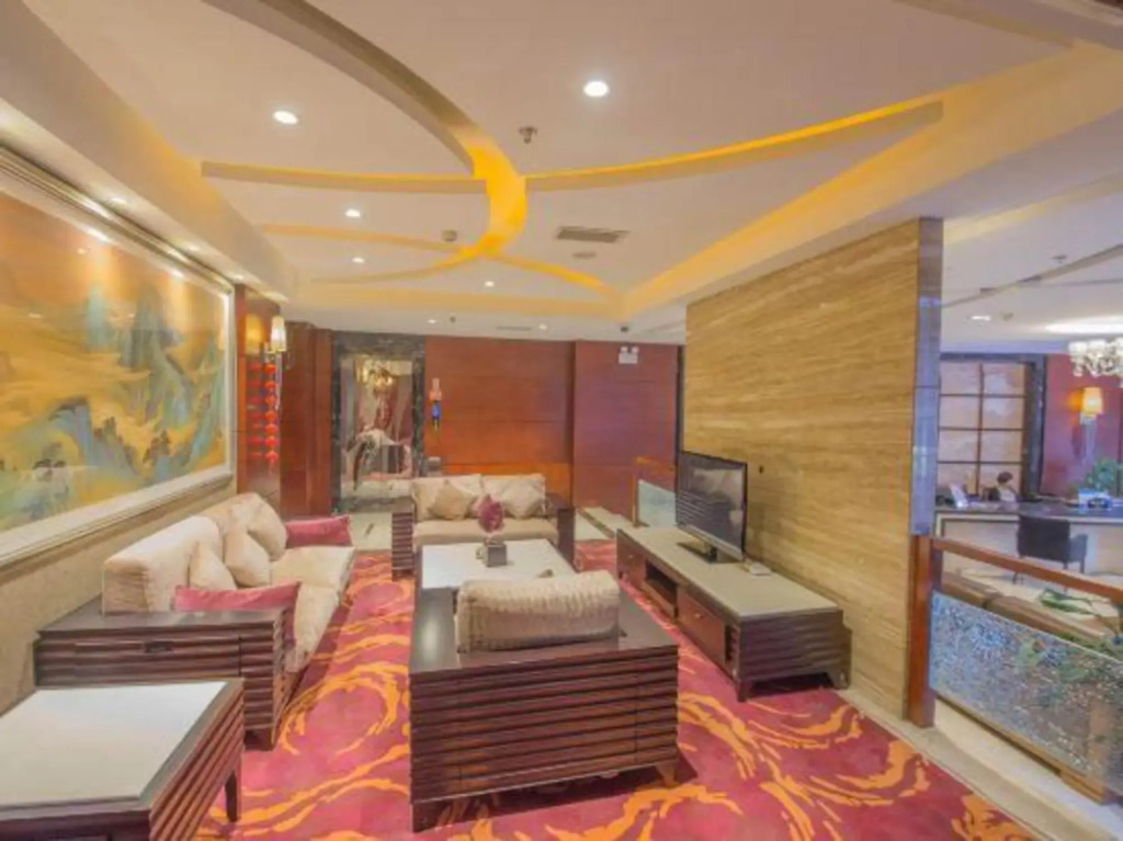 Ruihao Art Boutioue Hotel