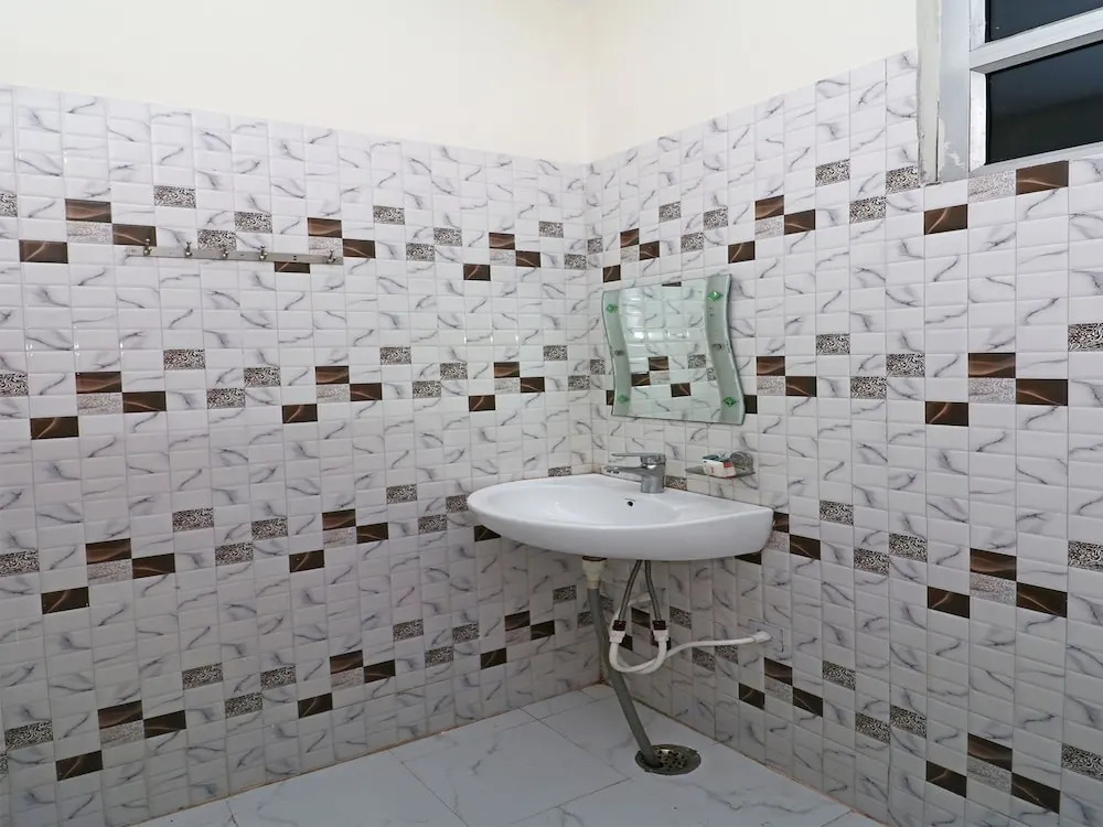 OYO 12847 Hotel Kanha Palace