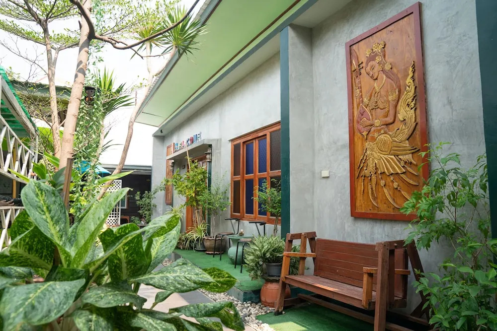 Stay in the heart of historical land- Ayutthaya !
