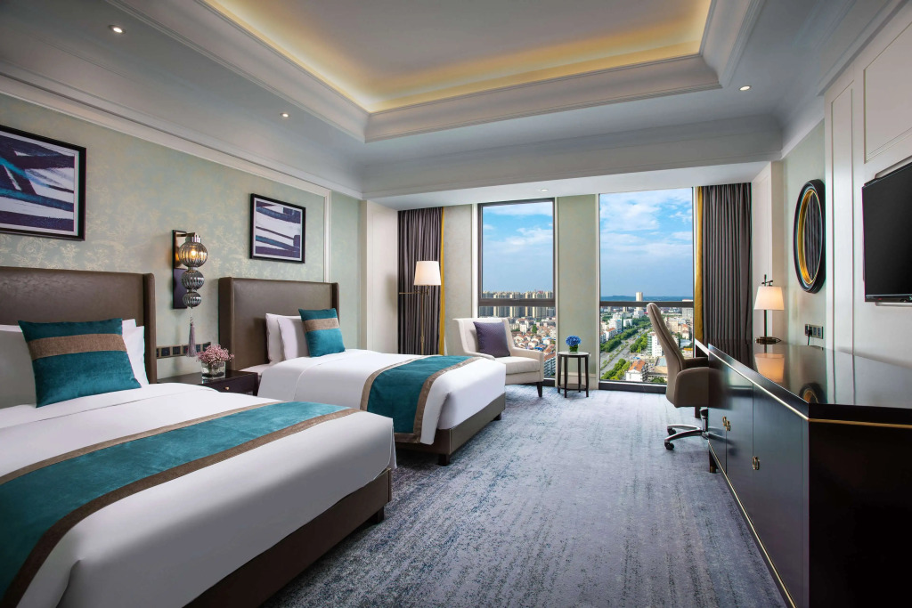 Ramada Plaza by Wyndham Wuhan Huangpi