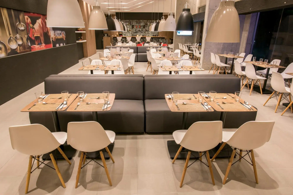 Hotel Ibis Cali Granada