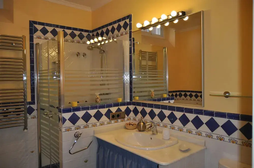 Welcome Inn Nerja guest house Luxury Bed & Breakfast