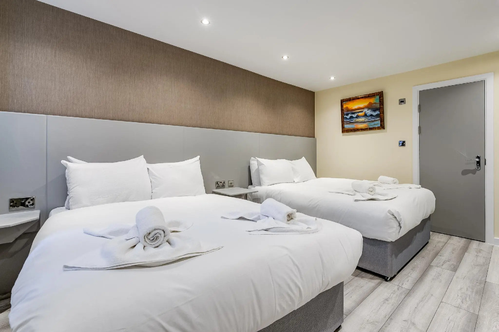 Belmont & Astoria Hotel