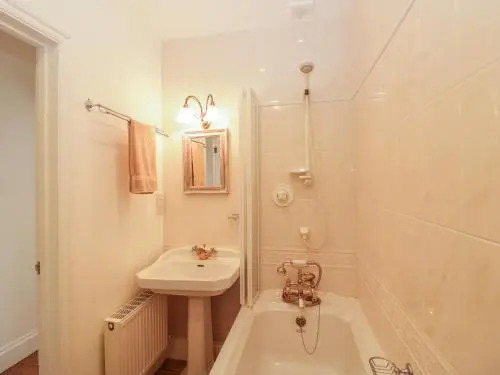 Marine Cottage