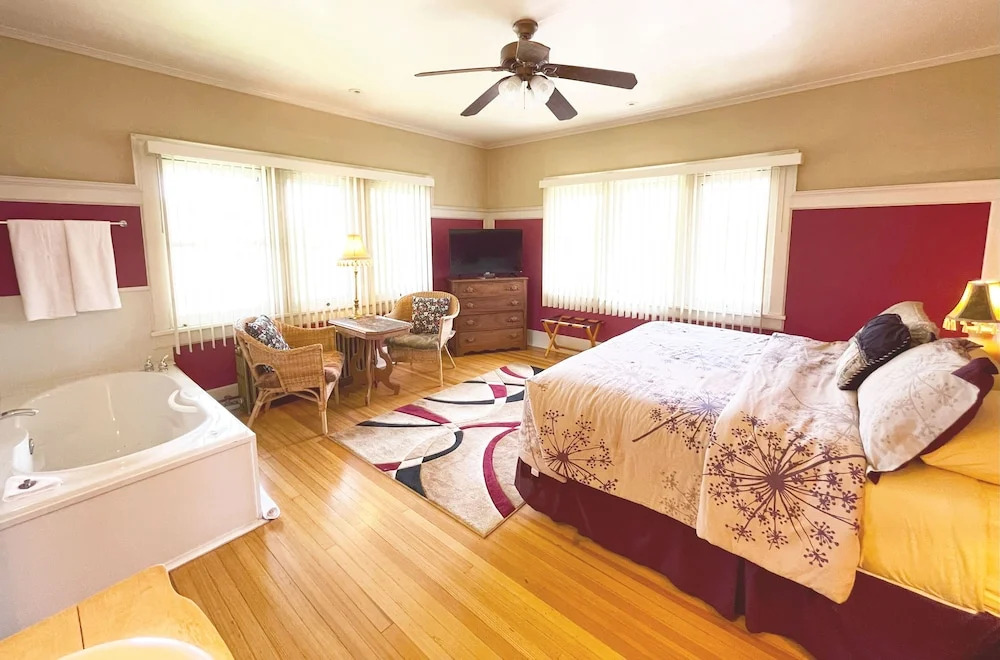 White Rose Inns & Motel