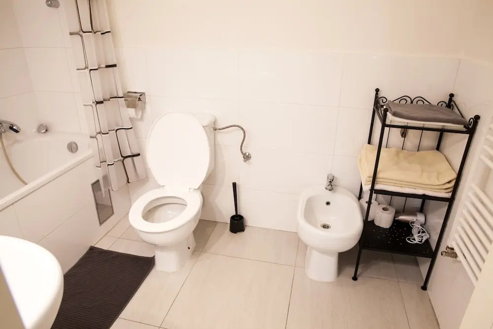 Spacious 2 Bedroom Apartment With Nice Terrace
