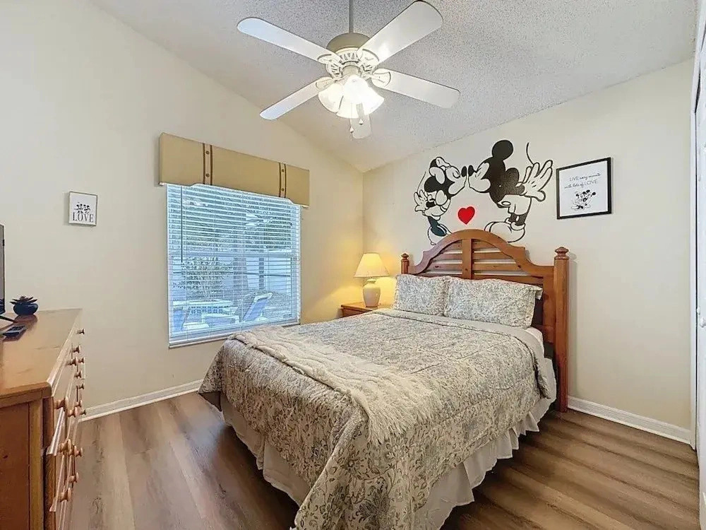Incredible 4 Bed Pool/spa Home, Minutes To Disney 4 Bedroom Villa
