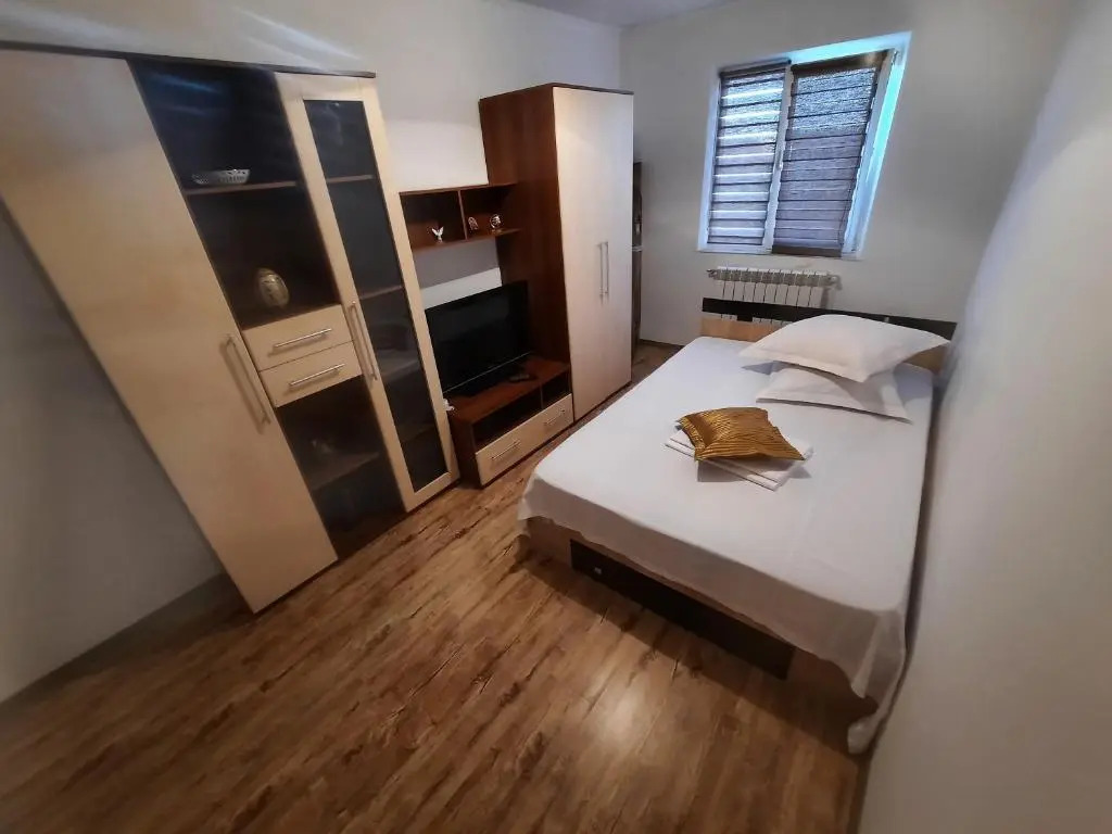 Apartament Mircea Strada Rozelor Etaj 4