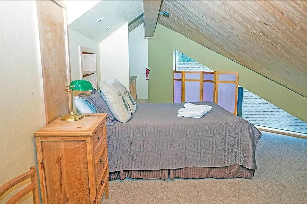 489 Tahoe Keys Blvd 68 - Studio condo by RedAwning