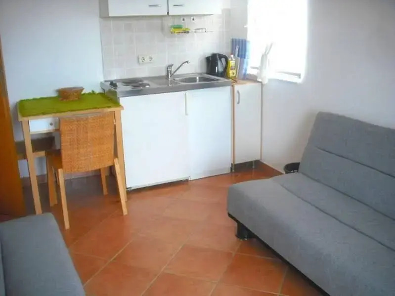 Catalina Apartments
