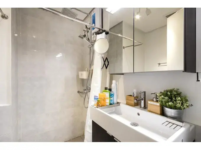 Luxury Scandinavian Studio @ The Pearl Place