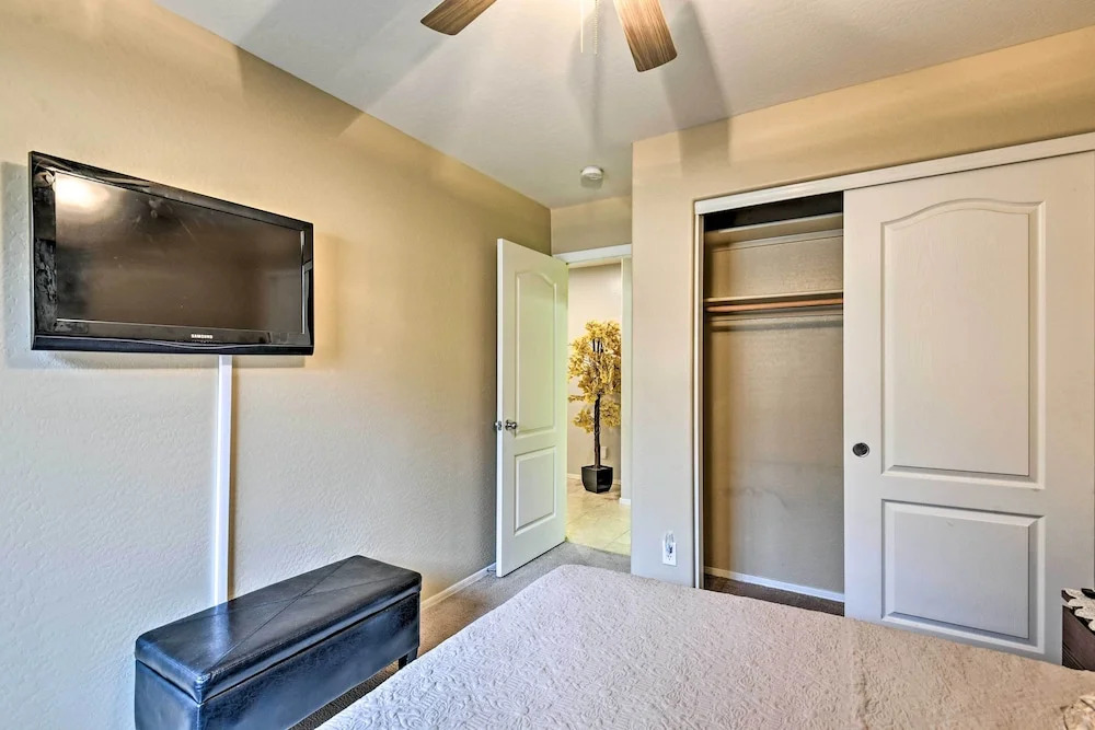 West Phoenix Home: Hike, Dine & Golf Nearby!