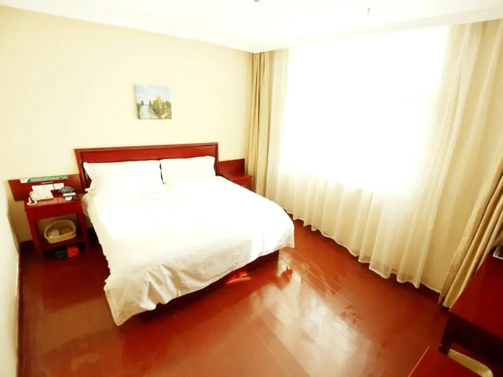 GreenTree Inn Anhui Fuyang Taihe South Xiyang Road Business Hotel