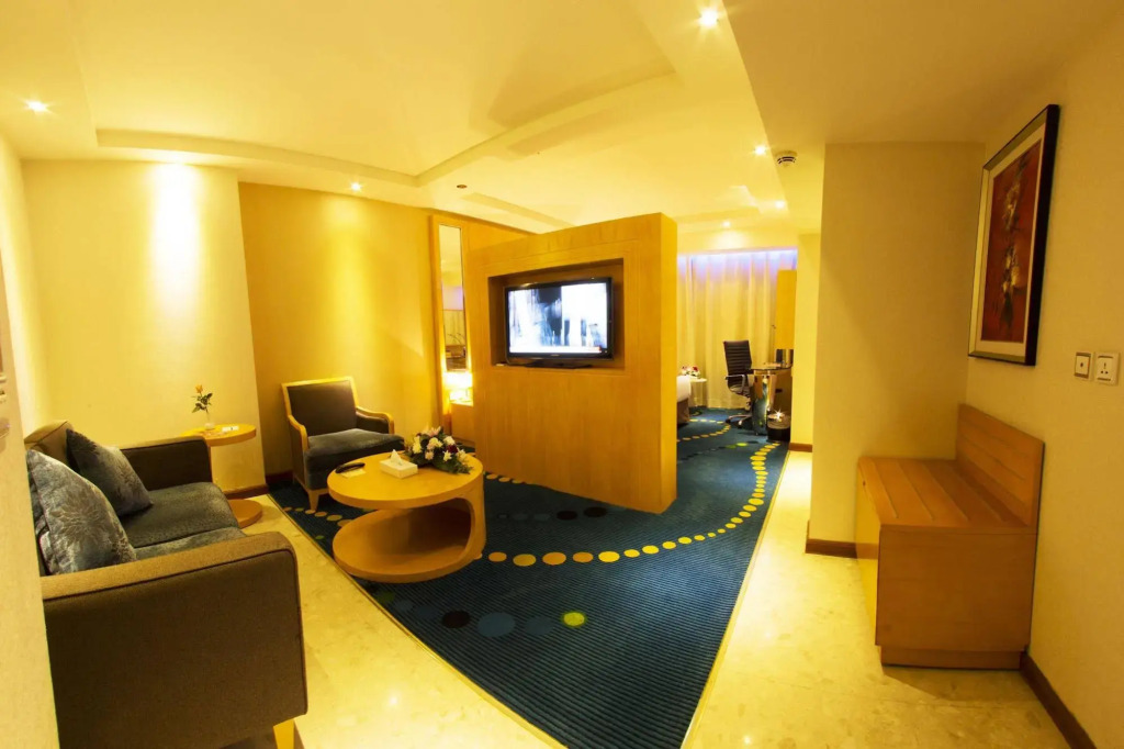 Sunday Hotel Kingdom Towers Formerly Warwick Al Dabab Hotel