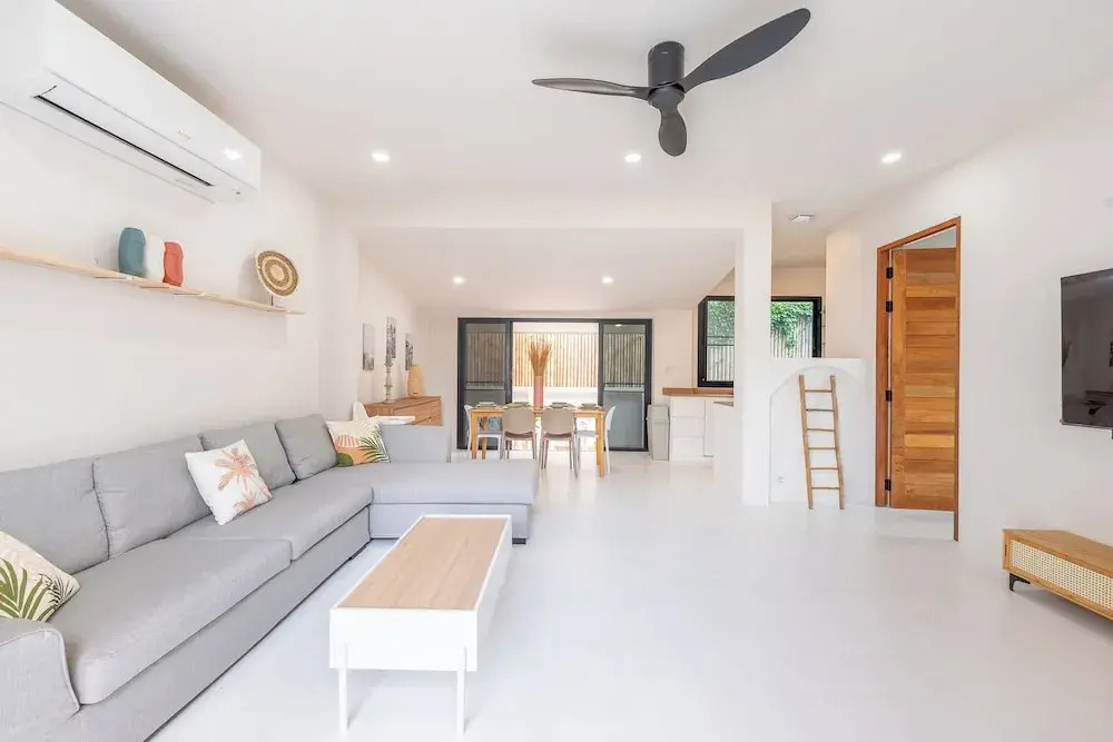 Stylish Rooftop Pool Villa Sea View V211